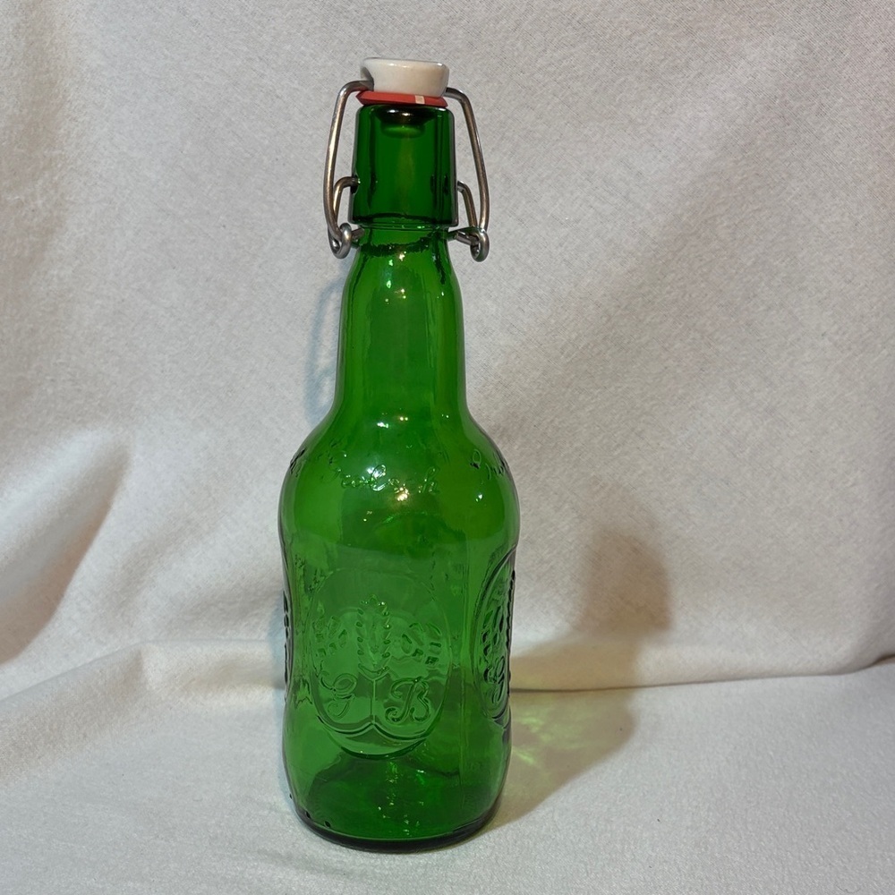 Vintage 1980’s Grolsch Emerald Glass Beer Bottle Porcelain Swing Top EC
